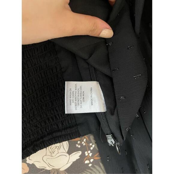 Hutch Women's Black Long Balloon Sleeves Reni Ruffles Metallic Top Size L - Picture 7 of 11